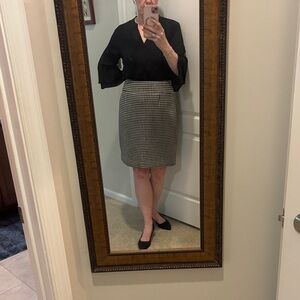 Classic Black and White Houndstooth Skirt Banana Republic